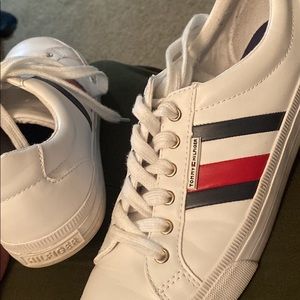 Tommy Hilfiger shoes size 9